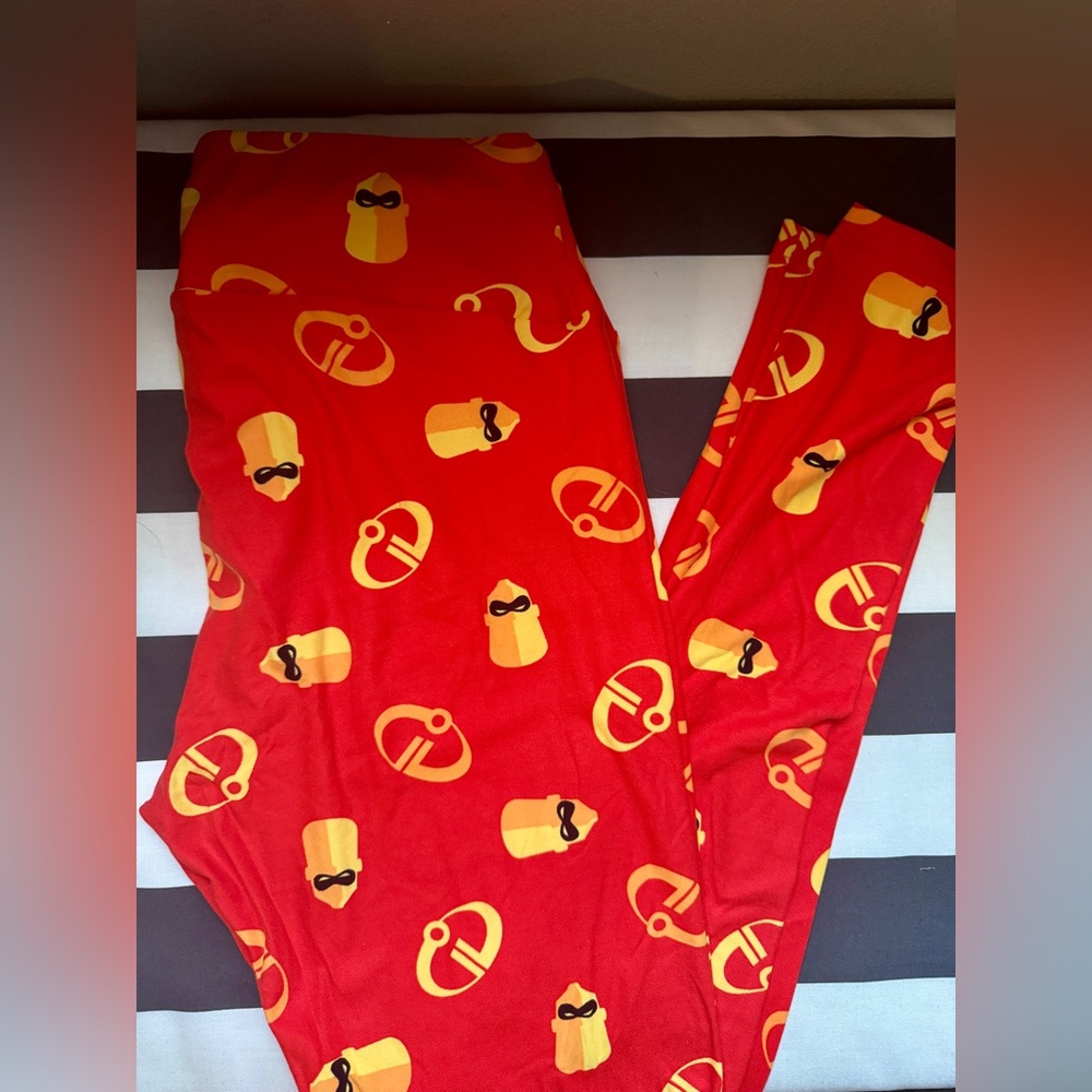NNT LuLaRoe Disney Incredible Leggings TC -